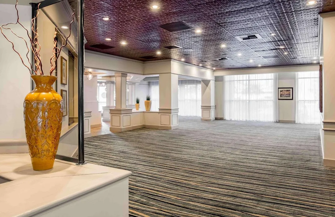 Embassy Suites By Hilton Seattle - Tacoma International Airport-1